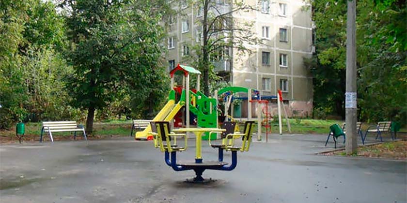 Из 15 запланированных к ремонту дворов в Жуковском отремонтируют только один