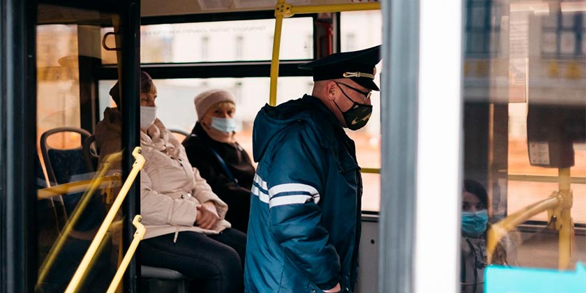 В Жуковском инспекторы проверили наличие масок у пассажиров общественного транспорта