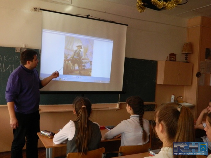 В жуковской школе № 9 прошли открытые уроки «Крым: история и современность»