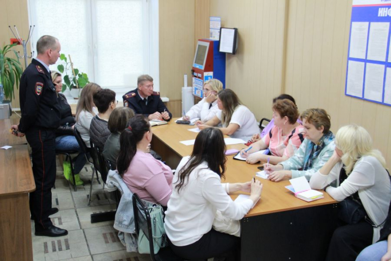 Сотрудники Отдела по вопросам миграции в г.о. Жуковский провели семинар-совещание с юридическими лицами и предпринимателями
