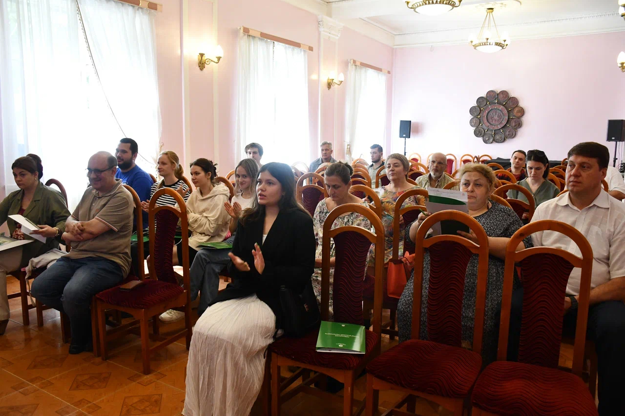 Партийный актив принял участие в семинара по экологической грамотности для жителей города